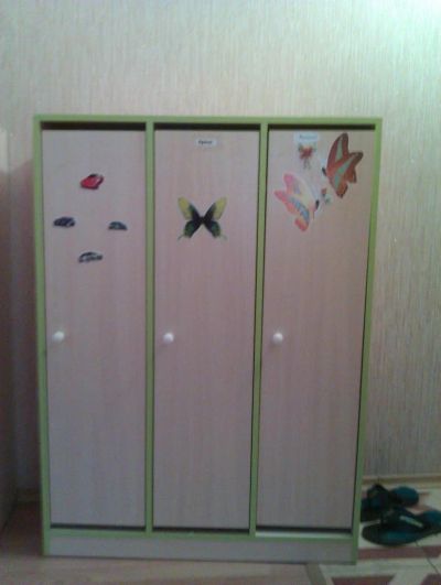 Лот: 4286550. Фото: 1. Кабинка с тремя секциями!. Мебель для детских садов