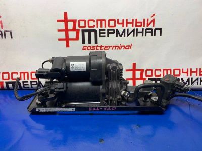 Лот: 14590529. Фото: 1. Насос пневмоподвески BMW 550i... Ходовая, подвеска, рулевое управление