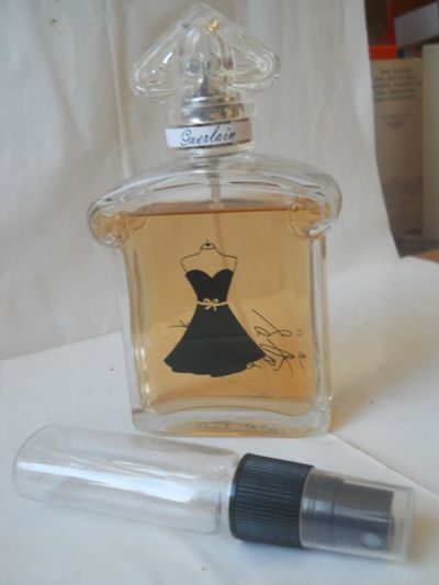 Лот: 12329105. Фото: 1. La Petite Robe Noir Eau de Toilette... Женская парфюмерия
