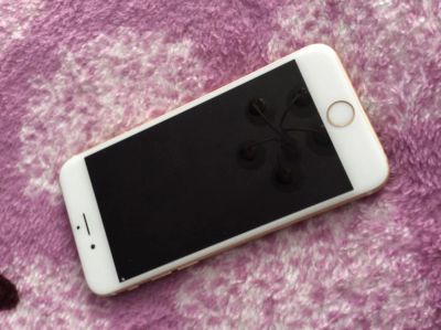 Лот: 6234360. Фото: 1. iPhone 6 golden заблокирован. Смартфоны