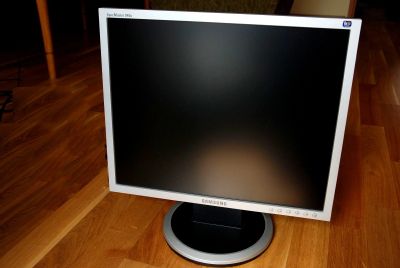 Лот: 17538770. Фото: 1. Монитор 19" Samsung 940n. ЖК-мониторы