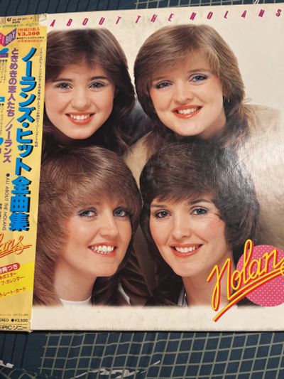 Лот: 21977433. Фото: 1. Виниловая пластинка The nolans... Аудиозаписи