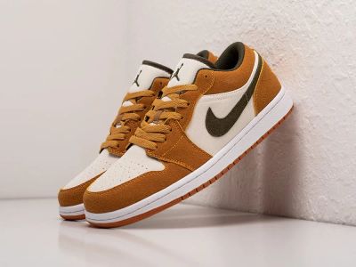 Лот: 20774116. Фото: 1. Кроссовки Nike Air Jordan 1 Low... Кеды, кроссовки, слипоны