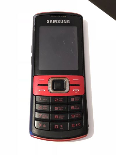 Лот: 11639960. Фото: 1. Samsung GT-C3011 (Мобильный телефон... Кнопочные мобильные телефоны