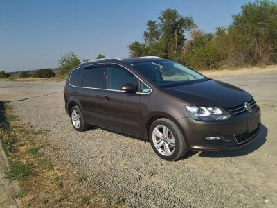 Лот: 25703157. Фото: 1. Volkswagen Sharan, 2016 год в... Автомобили