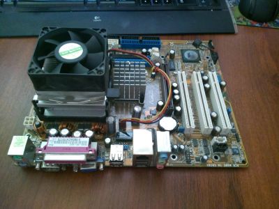 Лот: 4262029. Фото: 1. Материнская плата Asus p4v8x-mx... Материнские платы