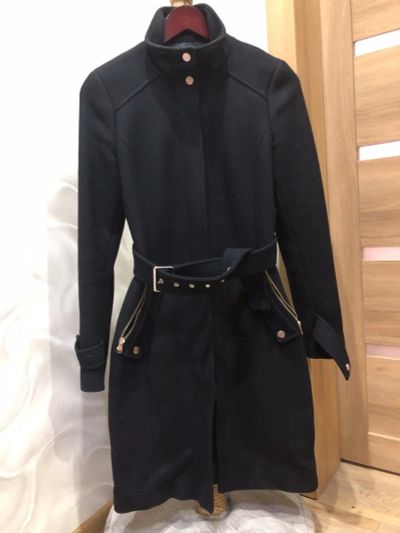 Лот: 12959266. Фото: 1. Пальто Zara. Верхняя одежда