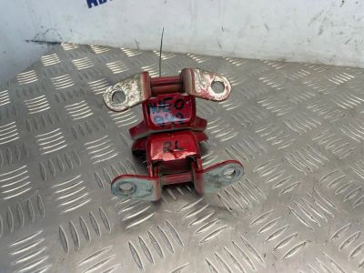 Лот: 23276236. Фото: 1. кронштейн двери Chevrolet Aveo... Другое (автозапчасти)