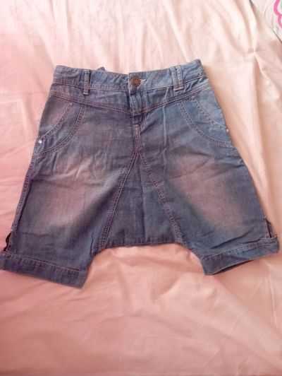 Лот: 19583841. Фото: 1. Шорты джинсовые для девочки. Брюки, шорты, джинсы