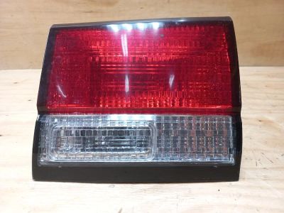 Лот: 18772176. Фото: 1. Фонарь вставка багажника Nissan... Оптика и освещение