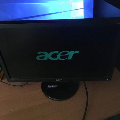 Лот: 15952807. Фото: 1. Монитор широкоформатный Acer v193hq. ЖК-мониторы
