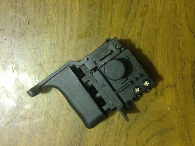 Лот: 3521166. Фото: 1. Выключатель Makita (HR2440/2450... Запчасти