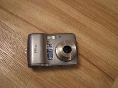 Лот: 3407450. Фото: 1. Фотоаппарат Nikon Coolpix L2 неисправный. Цифровые компактные