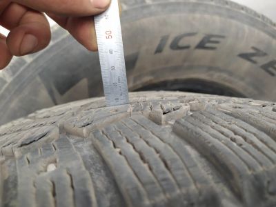 Лот: 20933774. Фото: 1. Pirelli Ice Zero 265/65 R17. Шины