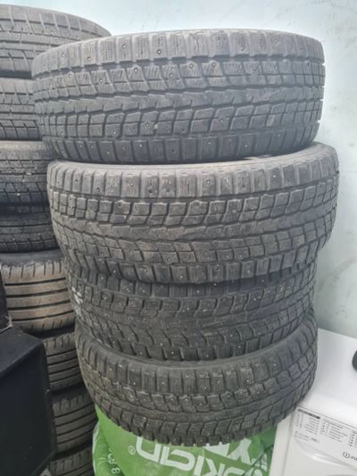 Лот: 24580432. Фото: 1. Зимние шины Dunlop SP Winter Ice... Шины