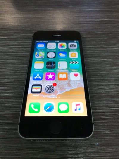 Лот: 12535483. Фото: 1. iPhone se 32gb. Смартфоны