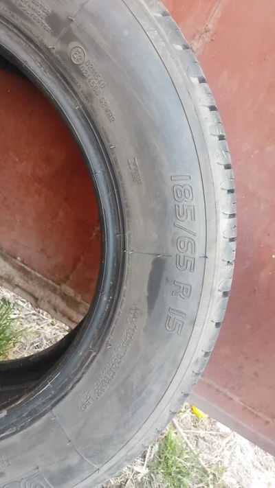 Лот: 17572402. Фото: 1. Шины Michelin 185/65/r15 2 шт. Шины