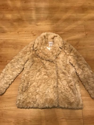 Лот: 14840085. Фото: 1. Белая шуба ZARA. Верхняя одежда