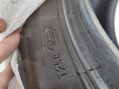 Лот: 17332937. Фото: 1. Шина pirelli шипованные. Шины