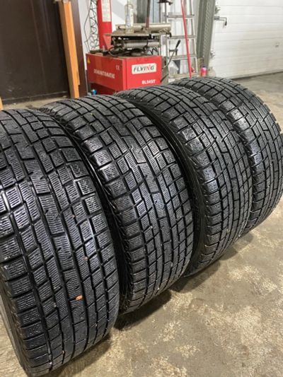 Лот: 16798081. Фото: 1. Липучка Yokohama ice guard ig30... Шины