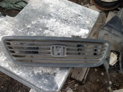 Лот: 3901368. Фото: 1. Решетка радиатора Honda Orthia... Кузов