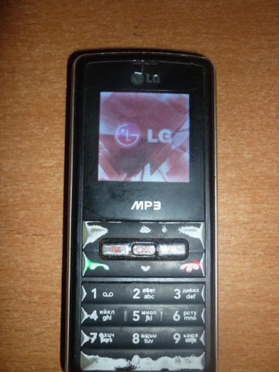Лот: 5248037. Фото: 1. LG KP110. Кнопочные мобильные телефоны