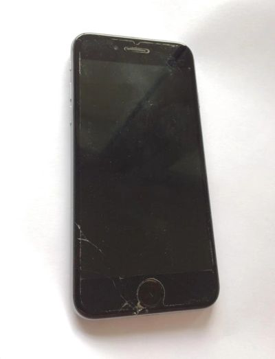 Лот: 10708695. Фото: 1. iPhone 6 оригинал разбит, не загружается... Смартфоны