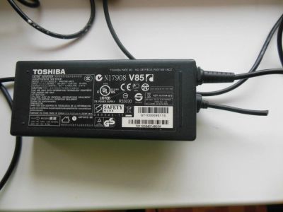 Лот: 7224121. Фото: 1. Блок питания для ноутбука Toshiba... Зарядные устройства