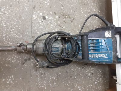 Лот: 17174637. Фото: 1. Отбойный молоток Makita 1307C. Электроинструмент
