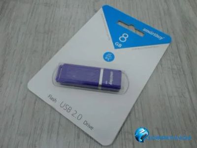 Лот: 13457547. Фото: 1. 8GB накопитель SMARTBUY Quartz... USB-флеш карты