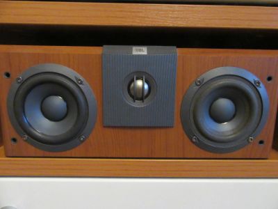 Лот: 12996195. Фото: 1. JBL LX2000 Center. Пассивные акустические системы