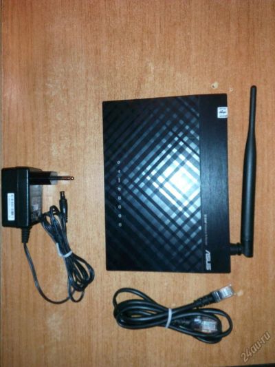 Лот: 5564836. Фото: 1. Asus rt n10u отличный Wi-Fi роутер. Маршрутизаторы (роутеры)