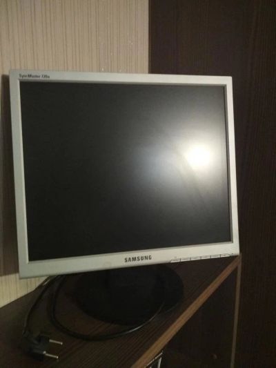 Лот: 10811525. Фото: 1. Монитор Samsung 720N. ЖК-мониторы