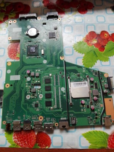 Лот: 8491652. Фото: 1. Материнская плата Asus X551CA. Материнские платы