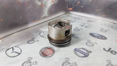 Лот: 23586621. Фото: 1. Поршень Isuzu Elf 4HF1 8971766572. Двигатель и элементы двигателя