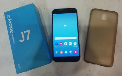 Лот: 14815010. Фото: 1. Samsung Galaxy J7. Смартфоны