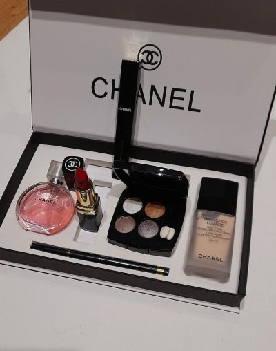 Лот: 18129995. Фото: 1. Набор Chanel 6 в 1. Макияж