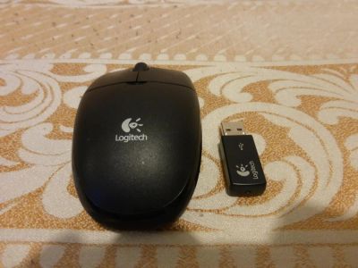 Лот: 8693714. Фото: 1. Беспроводная мышь Logitech dzl-m-r0011. Клавиатуры и мыши