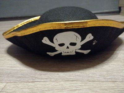 Лот: 16685847. Фото: 1. Шляпа пирата. Карнавальные маски, шляпы, аксессуары