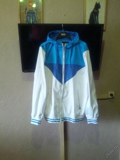 Лот: 5898044. Фото: 1. Ветровка 50-52 на высокий рост. Верхняя одежда