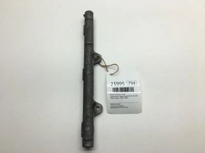 Лот: 20382621. Фото: 1. Рейка топливная Toyota Mark Ii... Топливная система