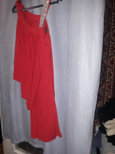 Лот: 16027455. Фото: 1. Платье красное 42 размер. Платья