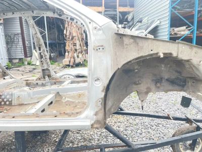 Лот: 25718010. Фото: 1. стойка кузова toyota corolla ZZE120. Кузов