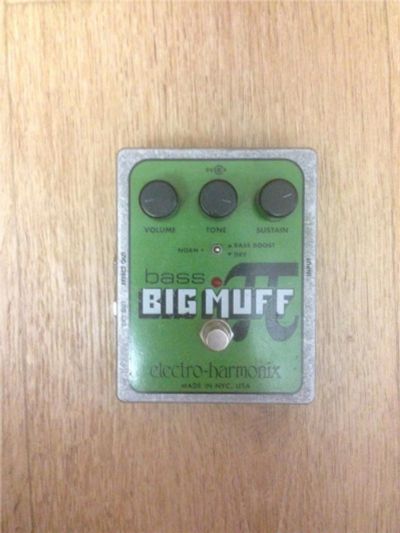 Лот: 9887261. Фото: 1. Electro Harmonix Bass Big Muff. Гитарные эффекты и комбоусилители