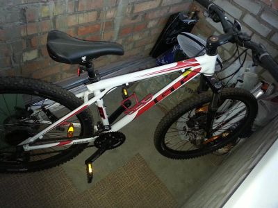 Лот: 3925383. Фото: 1. GT Avalanche 3.0 Б/У. Велосипеды