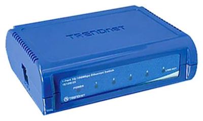 Лот: 4020300. Фото: 1. коммутатор (switch) TRENDnet TE100-S5... Маршрутизаторы (роутеры)