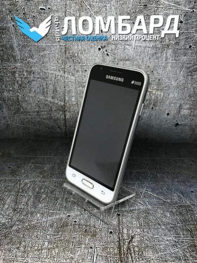 Лот: 16262657. Фото: 1. Смартфон Samsung Galaxy J1 sm-j105h... Смартфоны