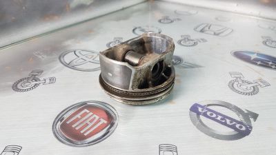 Лот: 24398455. Фото: 1. Поршень Mazda CX-9 CAY5 CAY1-02-200. Двигатель и элементы двигателя