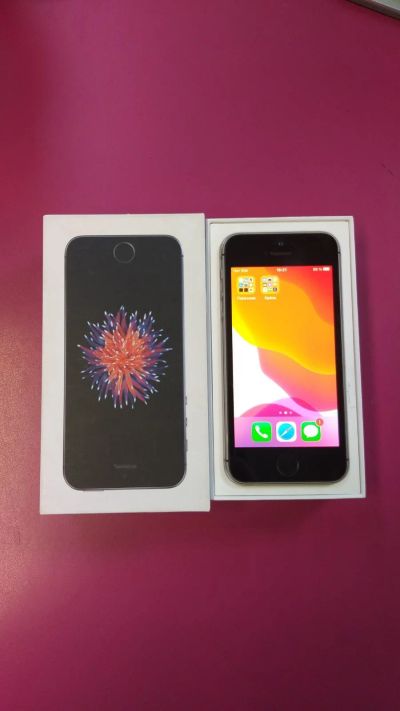 Лот: 16353864. Фото: 1. Смартфон Apple iPhone SE 64GB... Смартфоны