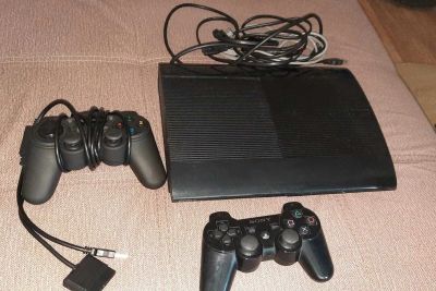 Лот: 17932251. Фото: 1. Ps3 super slim 500gb +2джоя. Игры для консолей